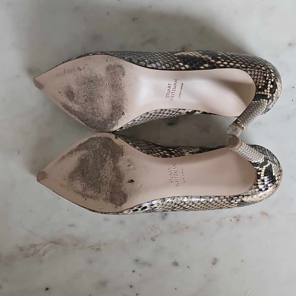 STUART WEITZMAN: Gorgeous Pointed Toe Python Heels - Picture 7 of 8